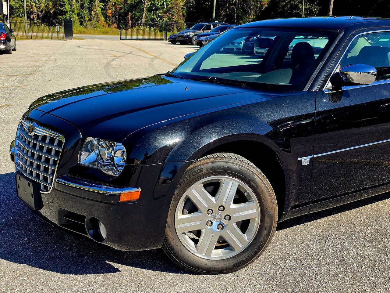 Used 2006 Chrysler 300 C w/ Protection Group II AWD/4WD image 2