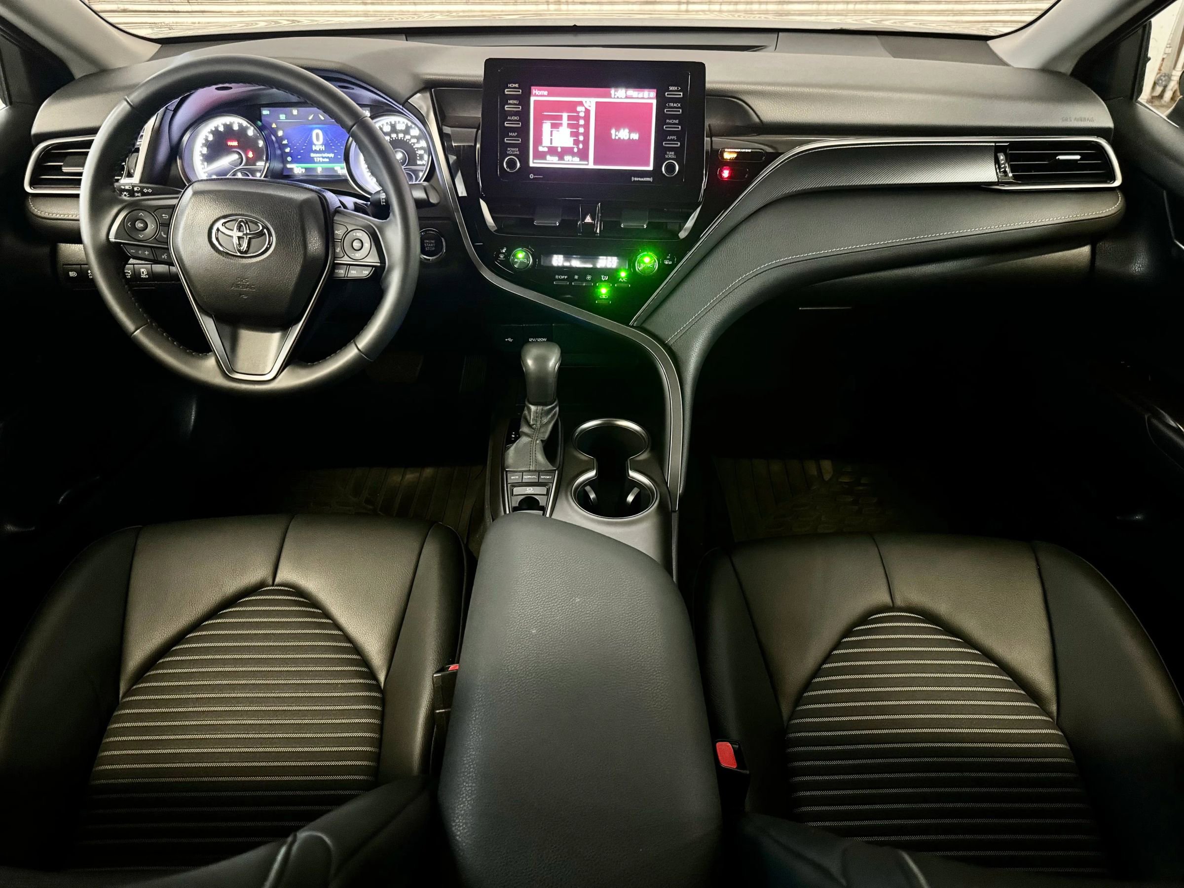 Used 2023 Toyota Camry SE image 13