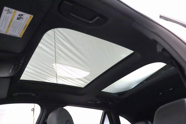 Used 2019 Mercedes-Benz GLC 300 4MATIC image 6