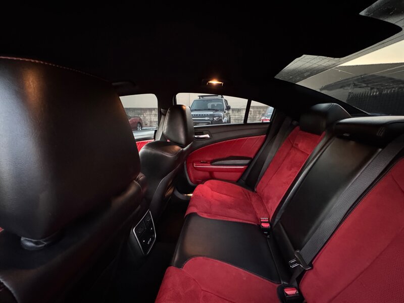 Used 2019 Dodge Charger Scat Pack w/ Dynamics Package RWD image 28