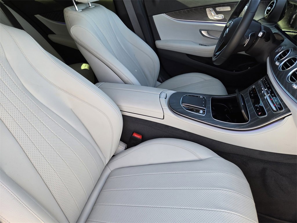 Used 2022 Mercedes-Benz E 350 Sedan image 19