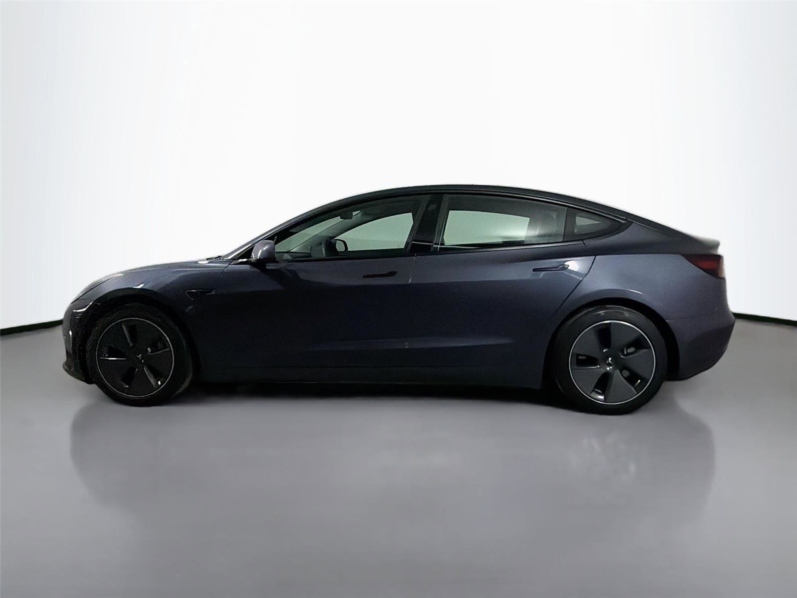 Used 2021 Tesla Model 3 Standard Range Plus RWD image 8