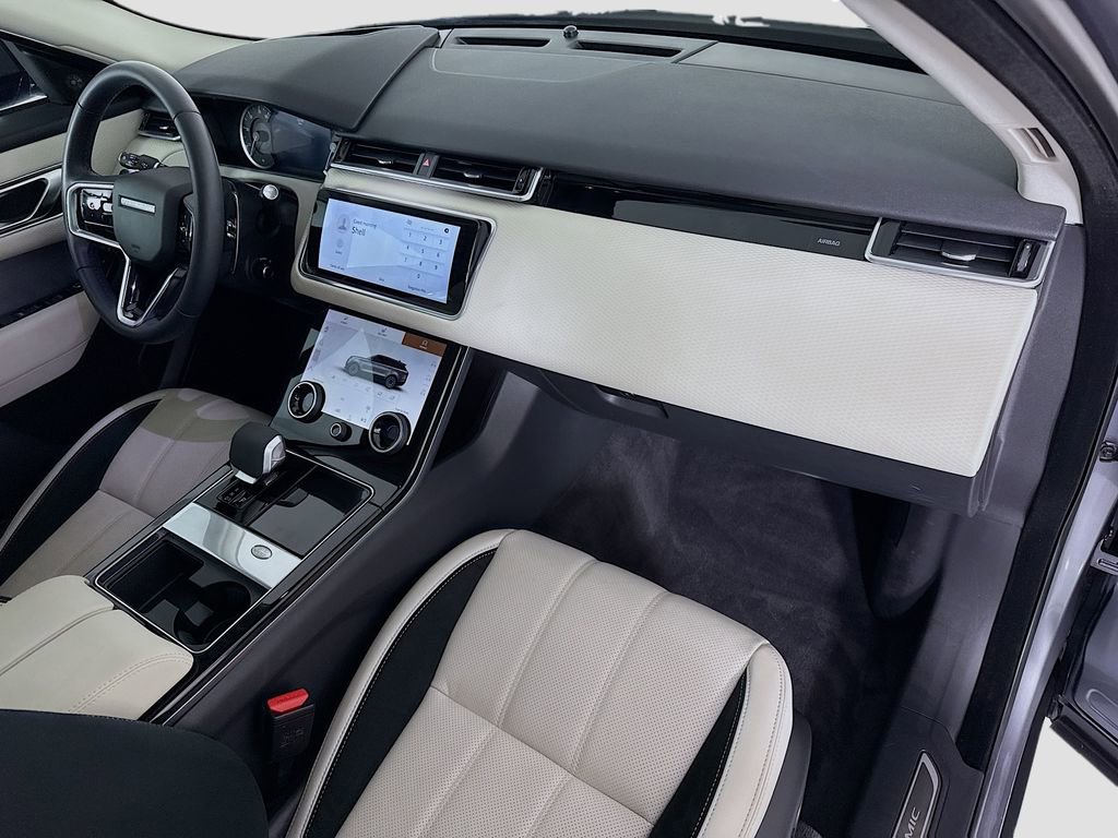 Used 2023 Land Rover Range Rover Velar R-Dynamic S image 17