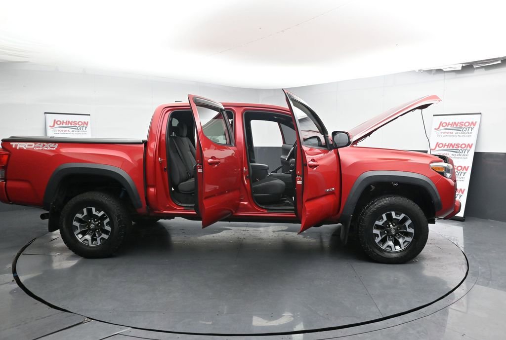Used 2016 Toyota Tacoma TRD Off-Road w/ Premium & Technology Package image 44