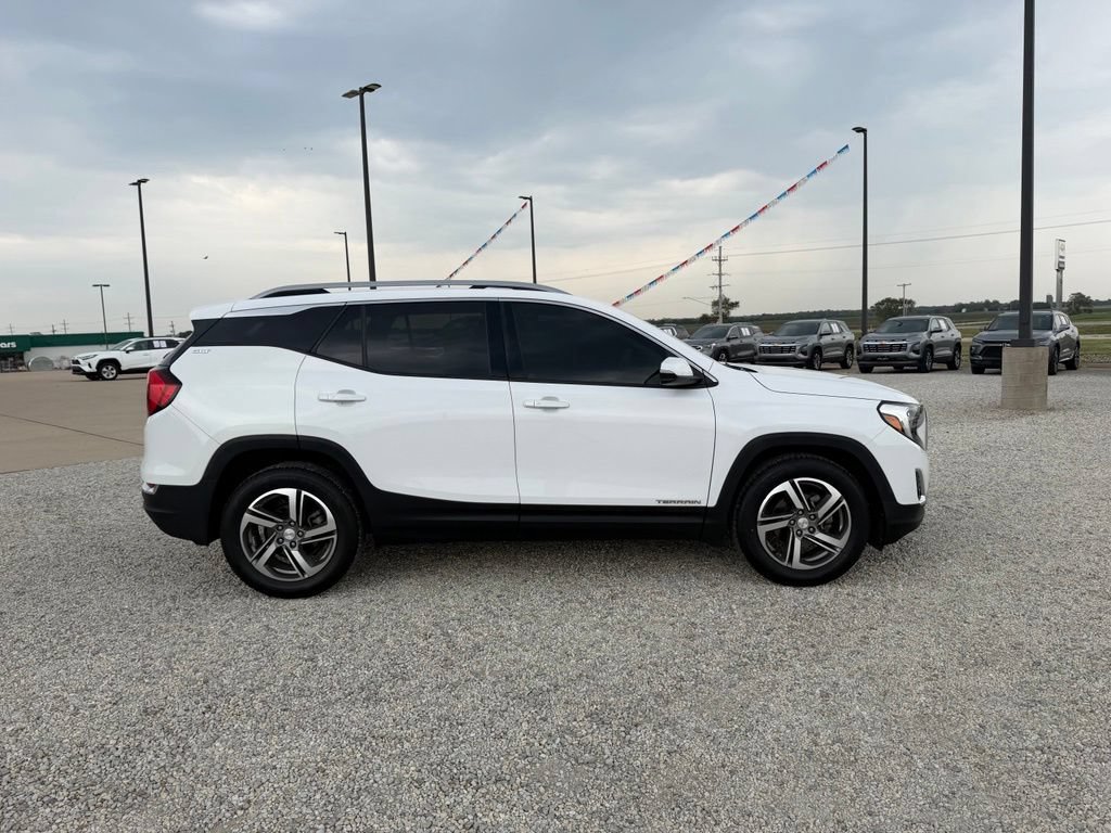 Used 2020 GMC Terrain SLT FWD image 2