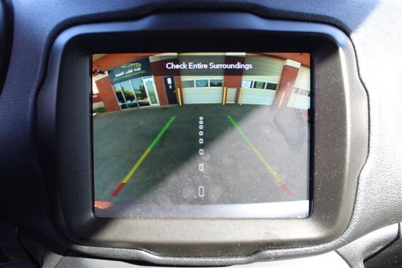 Used 2021 Jeep Renegade Trailhawk AWD/4WD image 19