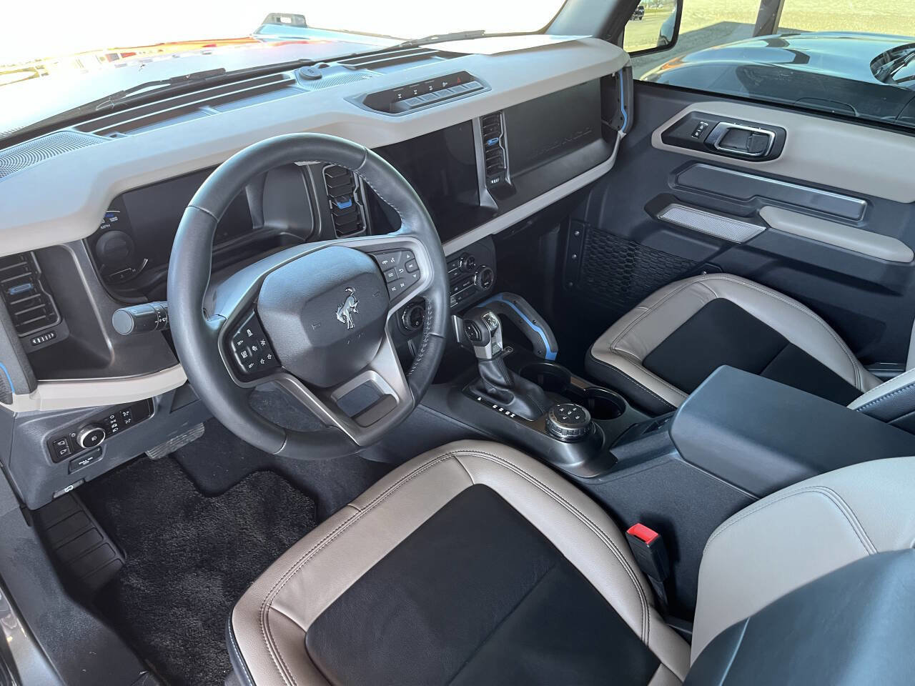 Used 2023 Ford Bronco Wildtrak image 14