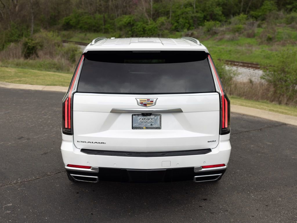 Used 2025 Cadillac Escalade Premium Luxury w/ Touring Package image 6