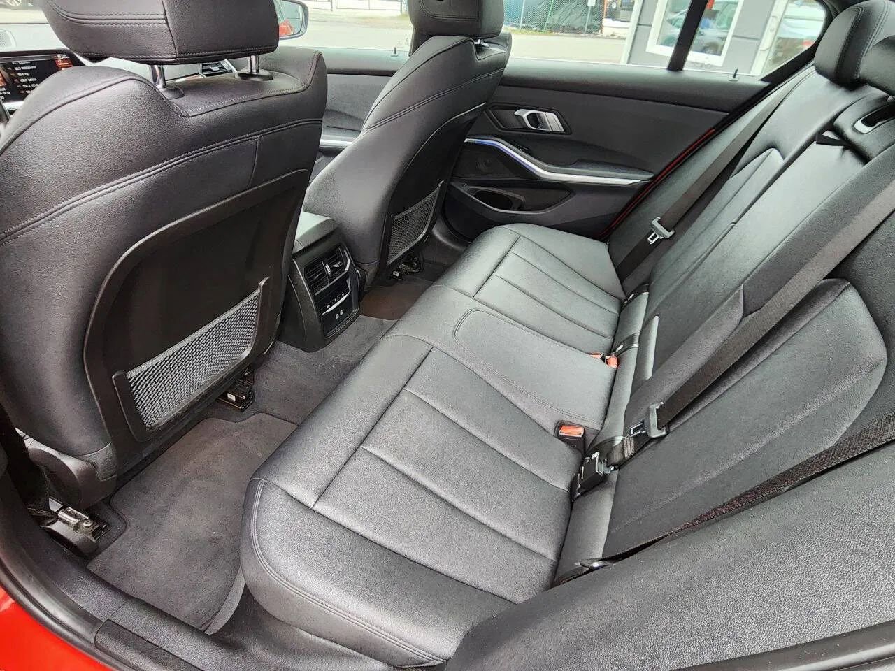 Used 2021 BMW 330i xDrive Sedan w/ Convenience Package image 11