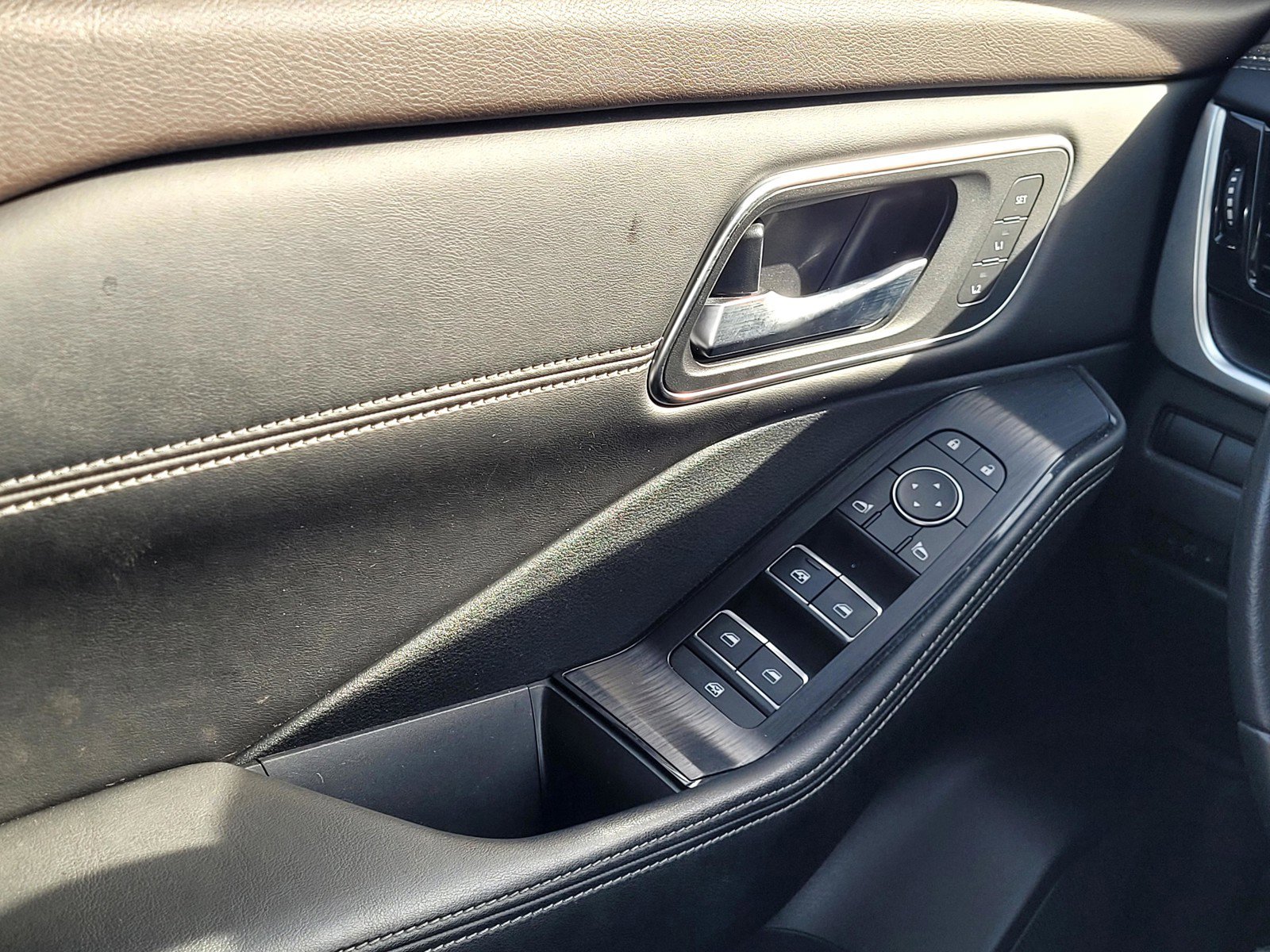 Used 2022 Nissan Rogue Platinum w/ Head-Up Display Package image 30