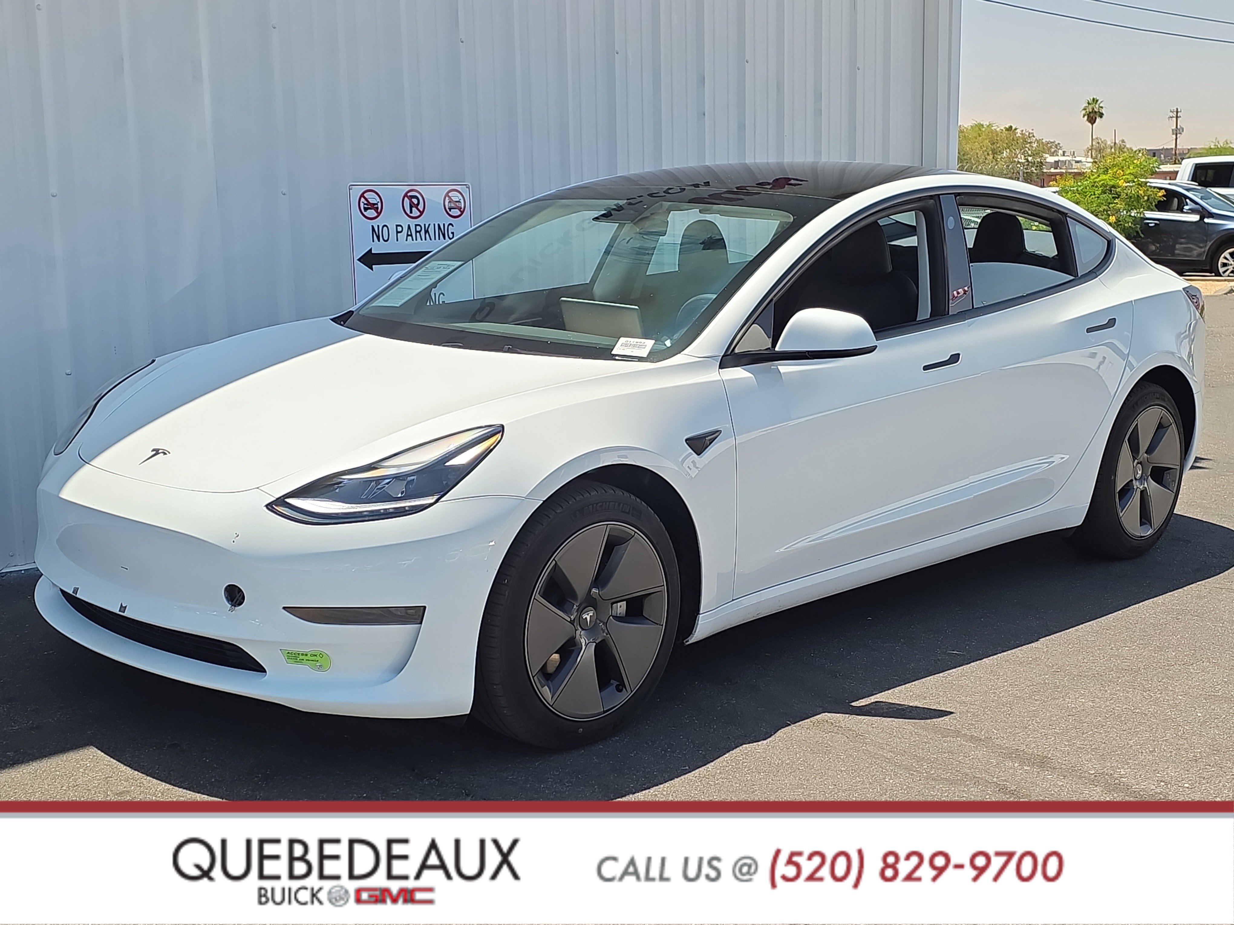Used 2023 Tesla Model 3 Standard Range RWD image 3