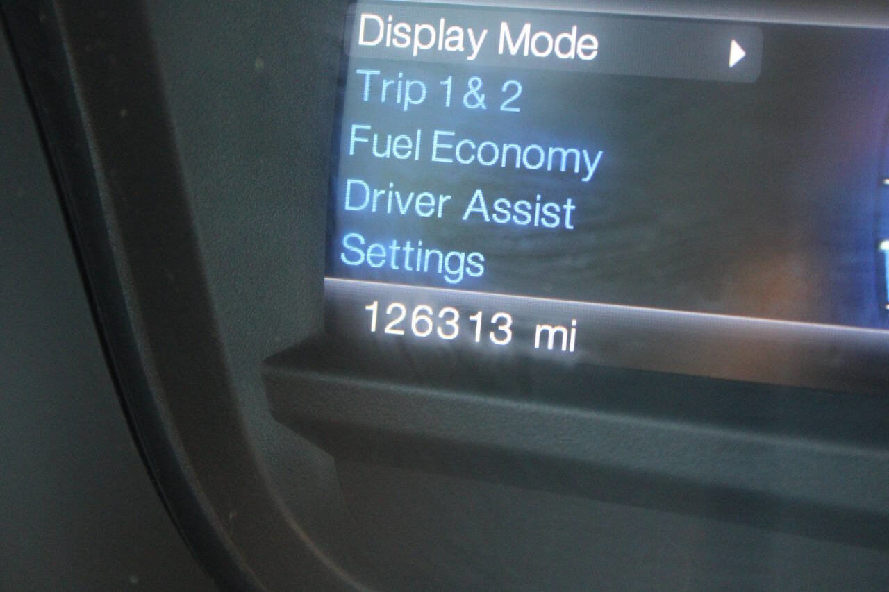 Used 2015 Ford Explorer XLT w/ Equipment Group 202B image 17