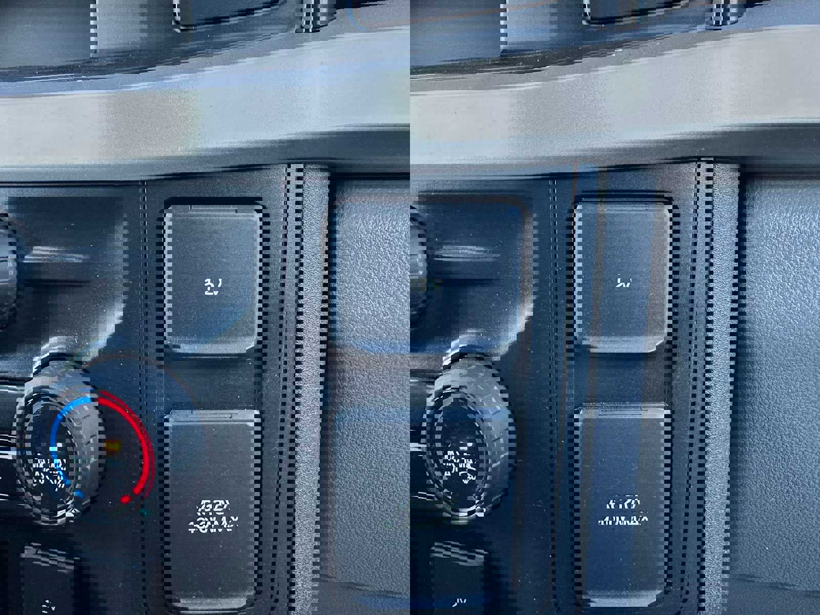 Used 2023 Ford F350 XLT w/ FX4 Off-Road Package image 30