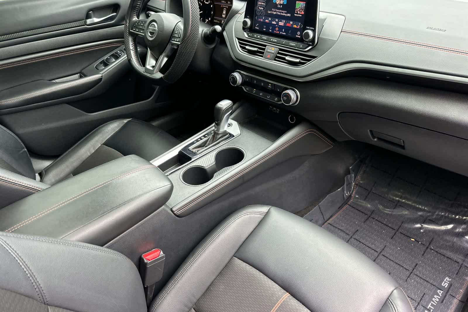 Used 2022 Nissan Altima 2.0 SR FWD image 15