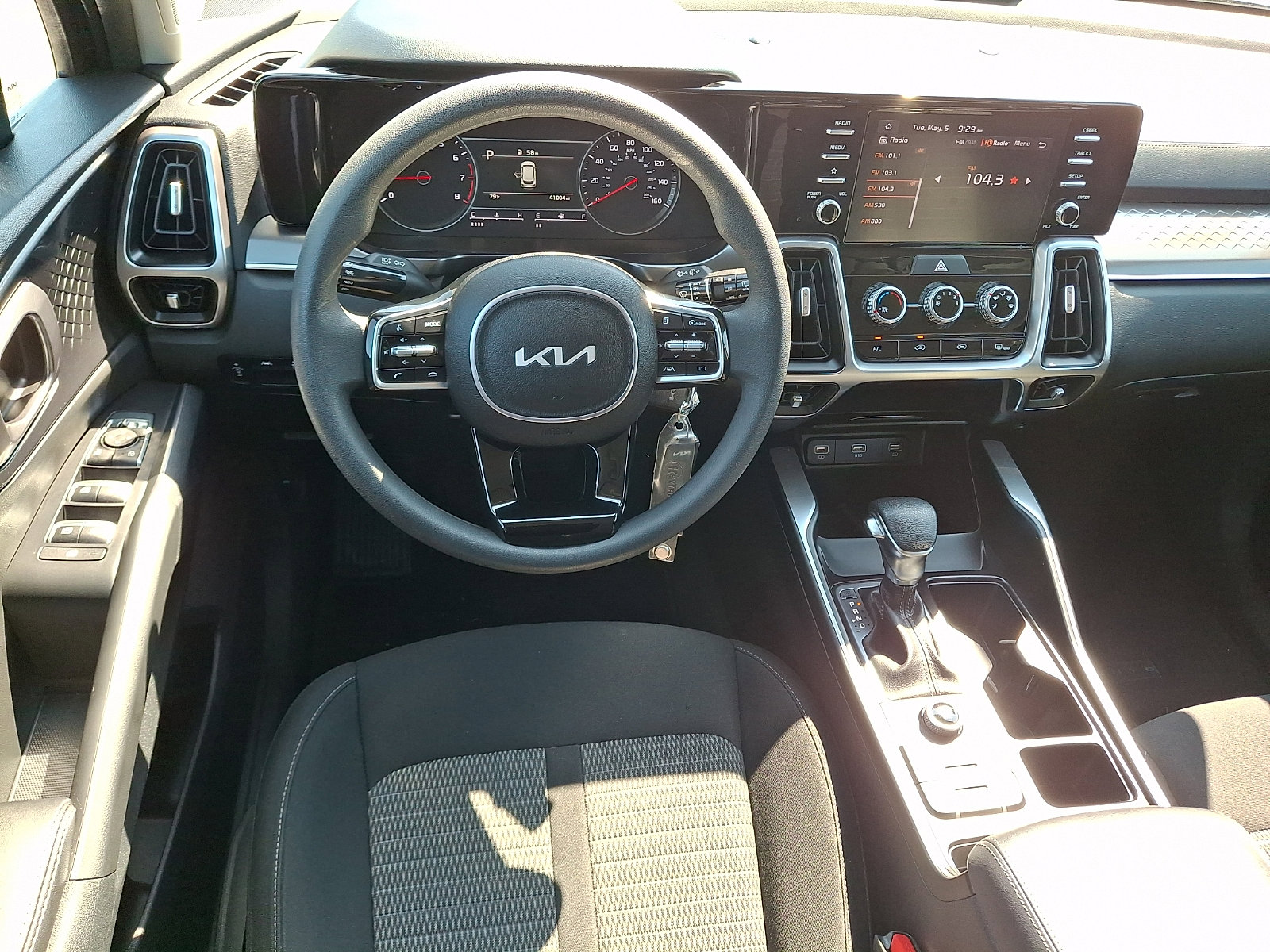 Used 2022 Kia Sorento LX AWD/4WD image 11