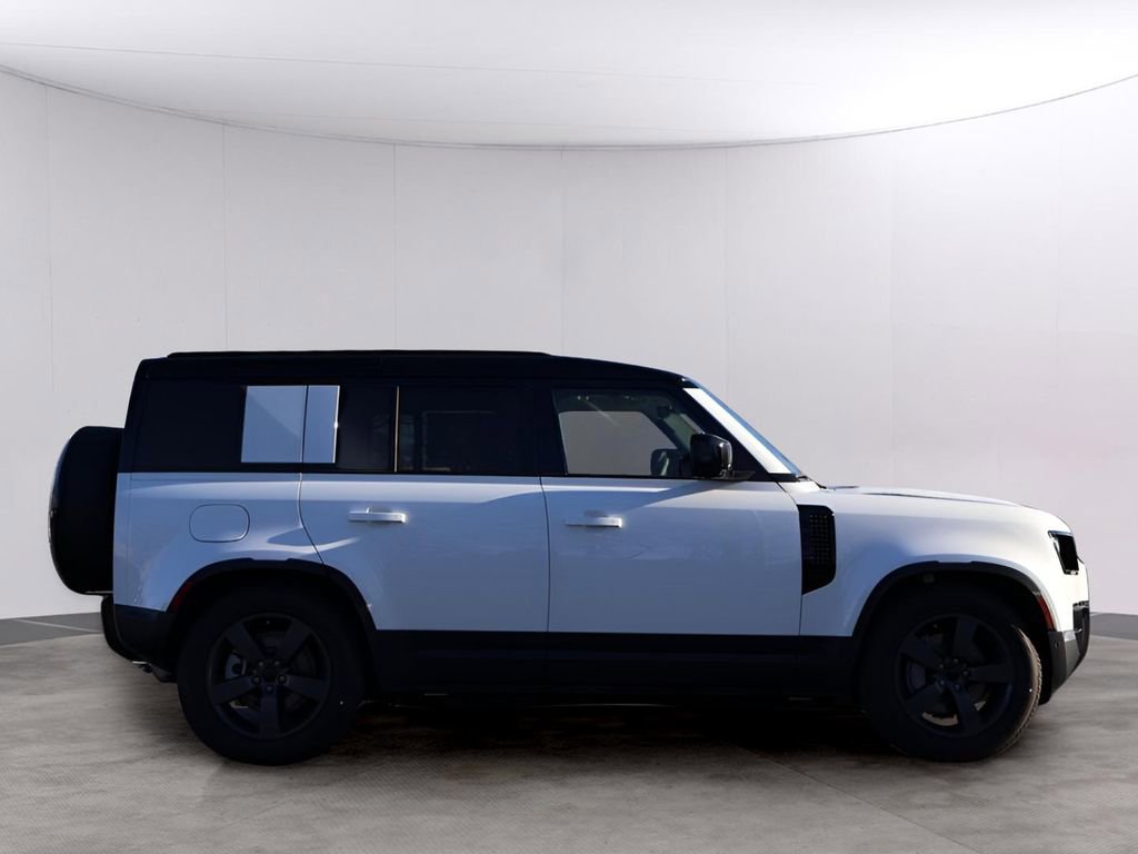 New 2026 Land Rover Defender 110 S image 4