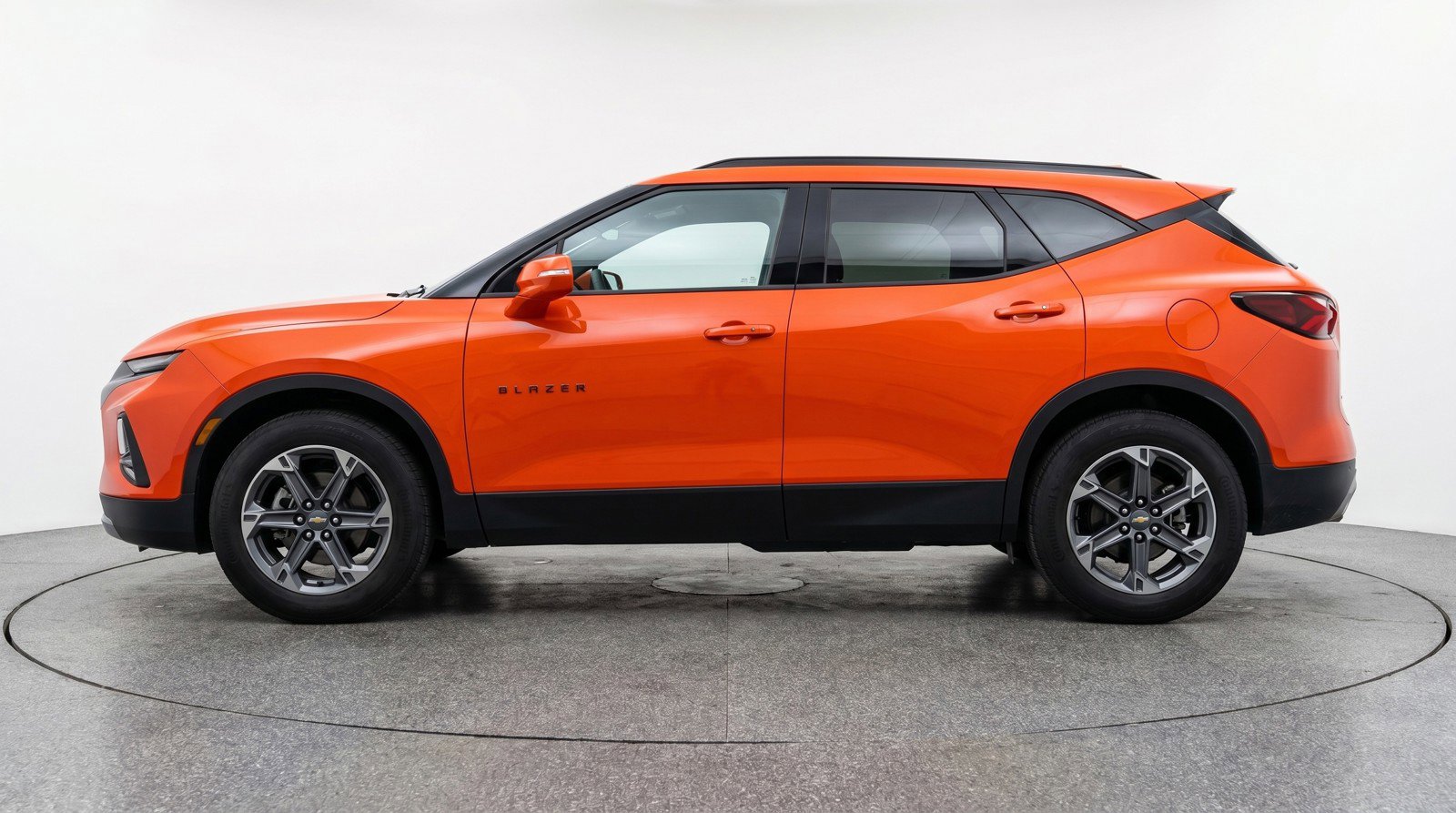 Used 2025 Chevrolet Blazer LT FWD image 5