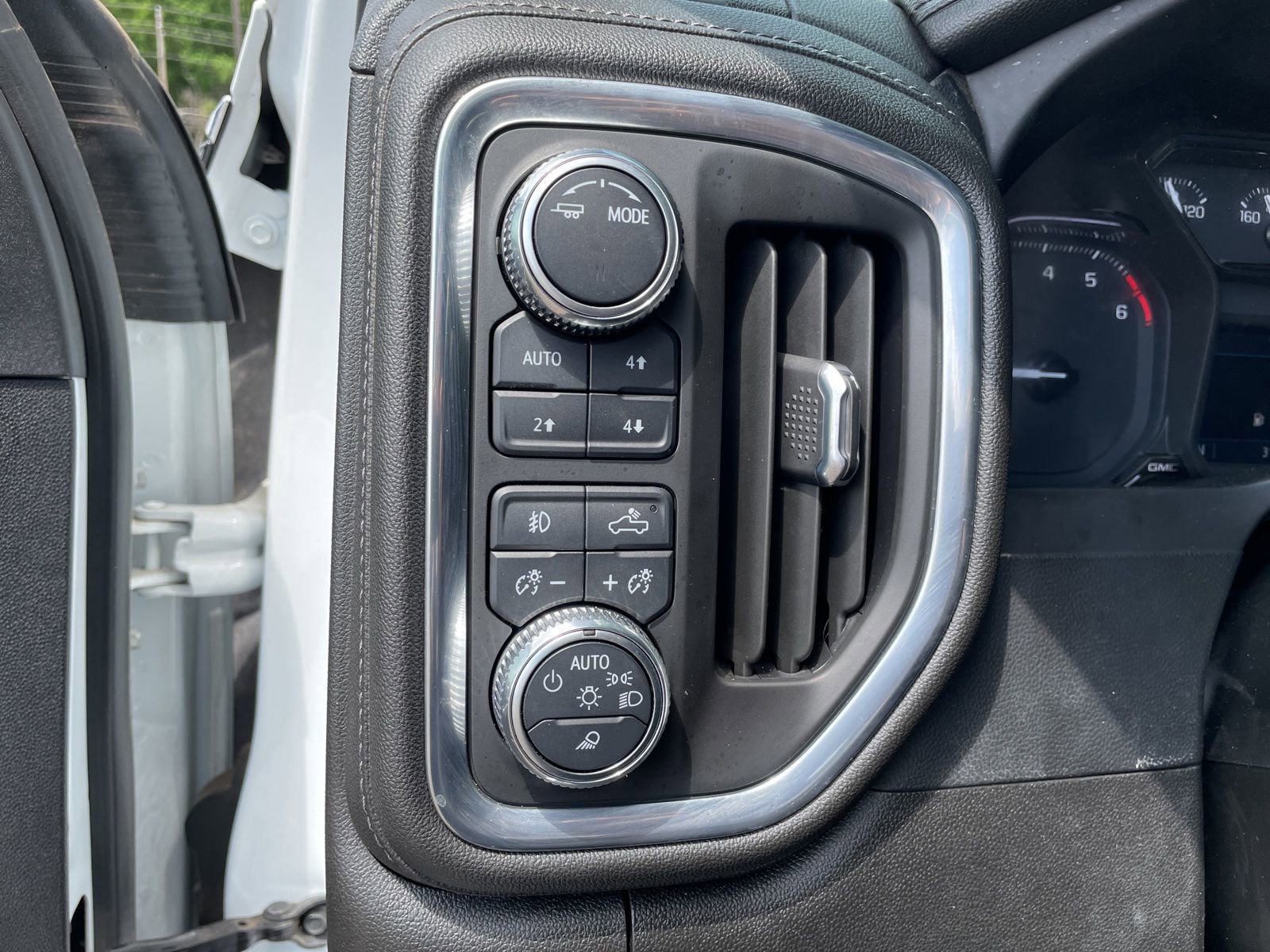 Used 2022 GMC Sierra 3500 SLE w/ SLE Convenience Package AWD/4WD image 15