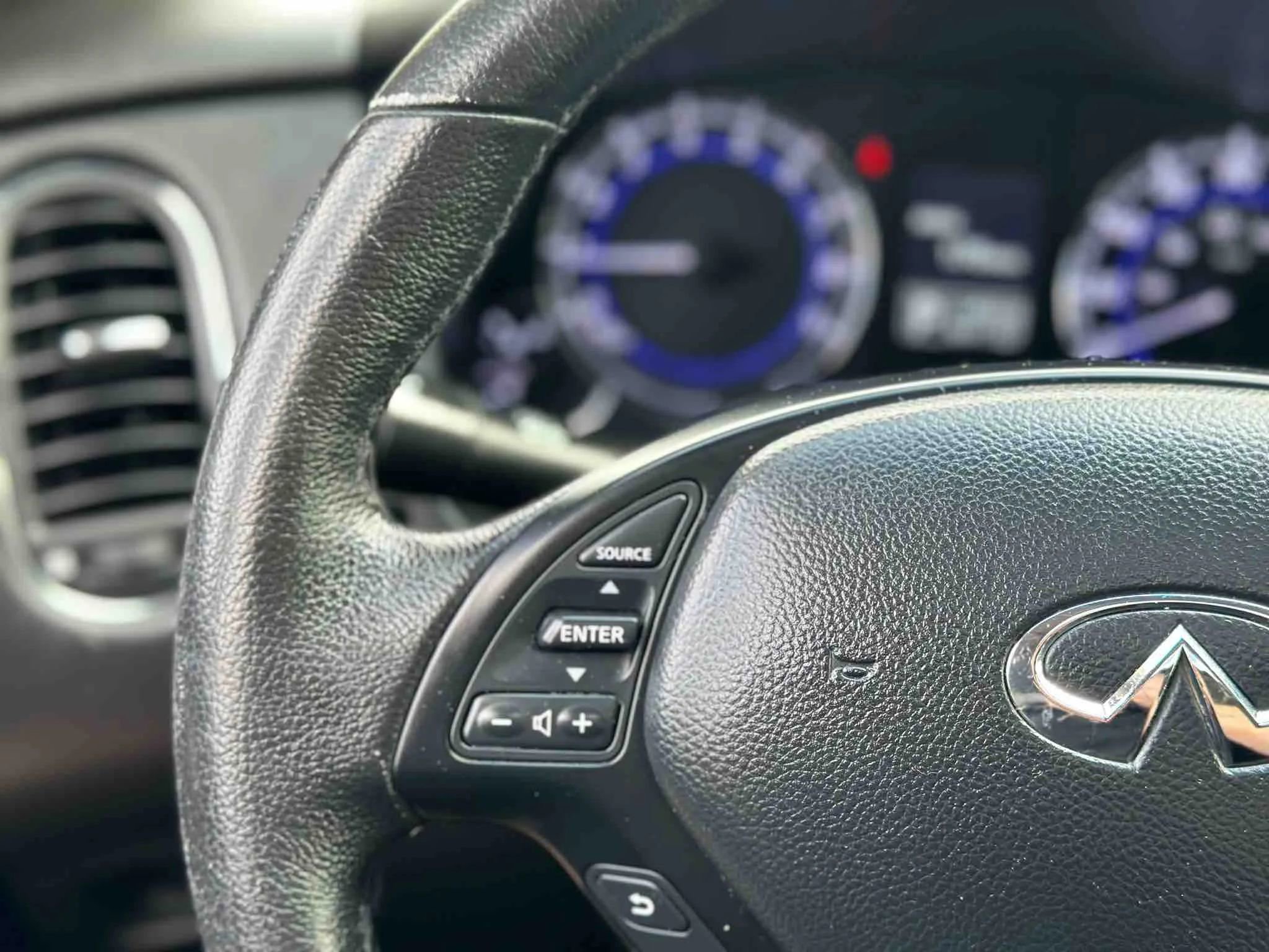 Used 2012 INFINITI EX35 Journey w/ Premium Pkg image 35