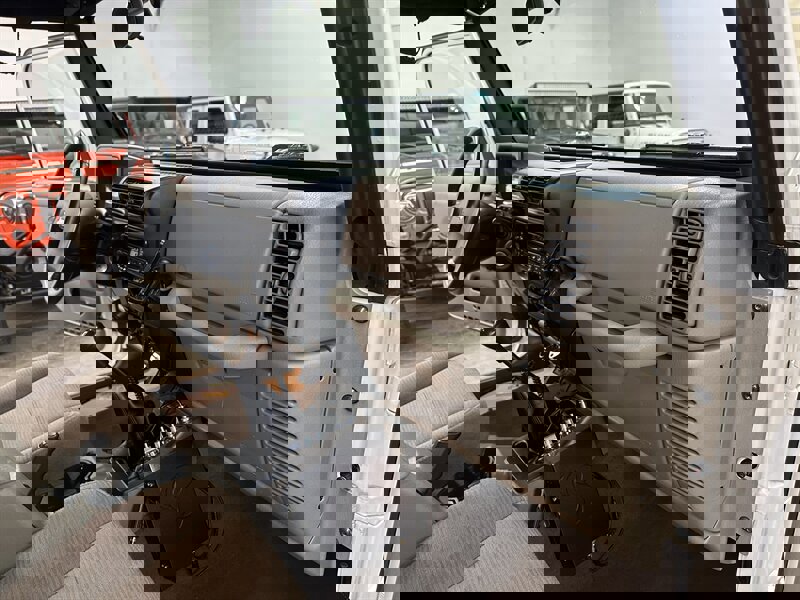 Used 2005 Jeep Wrangler Rubicon image 28