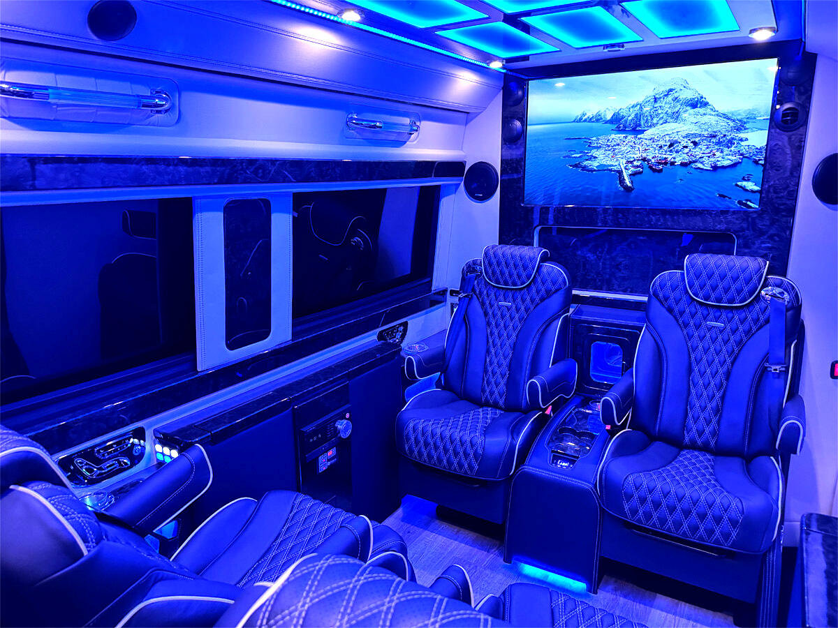 Used 2024 Mercedes-Benz Sprinter 3500 image 17