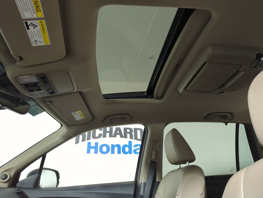 Used 2019 Honda Pilot Touring image 16
