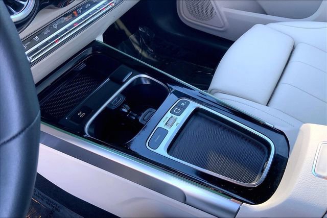 Used 2025 Mercedes-Benz GLB 250 4MATIC image 12