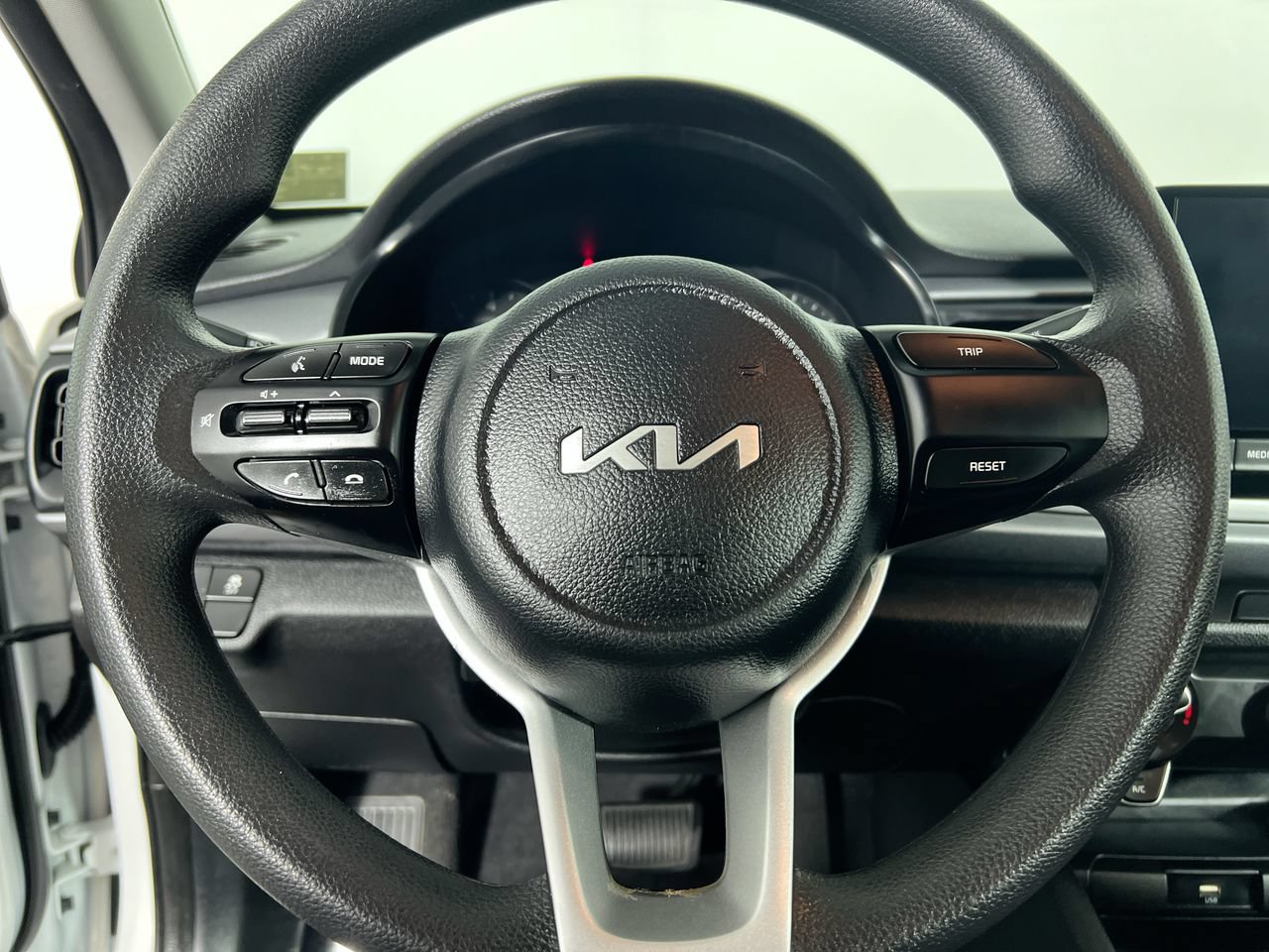 Certified 2023 Kia Rio LX FWD image 11