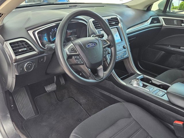 Used 2020 Ford Fusion SE image 10