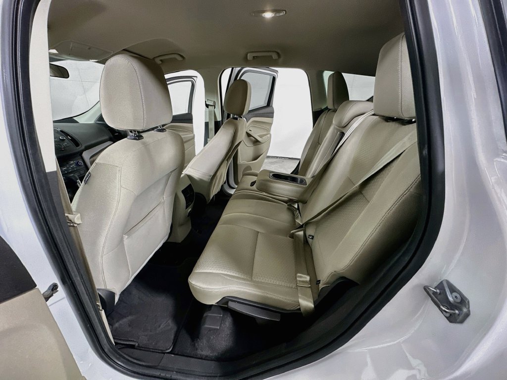 Used 2017 Ford Escape SE FWD image 16