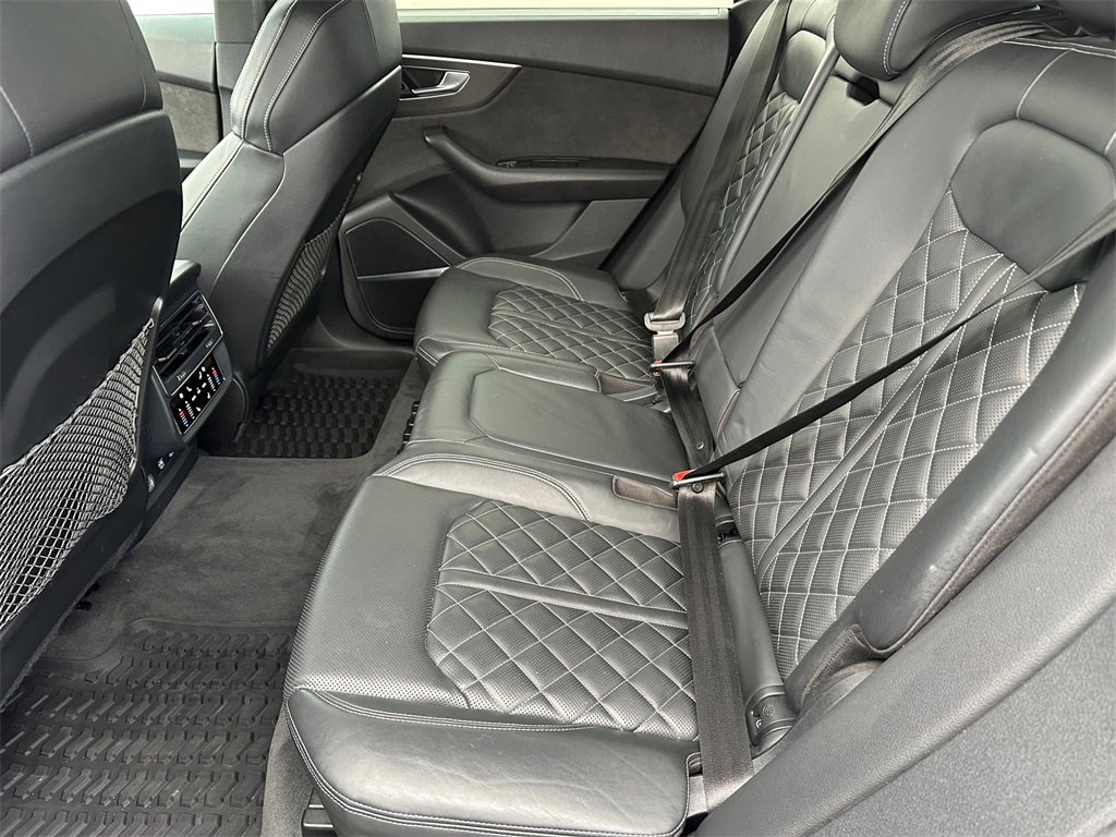 Used 2020 Audi SQ8 Prestige w/ Prestige Package image 28