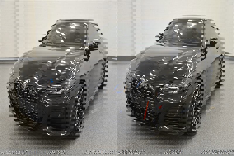 Used 2025 BMW 430i Coupe w/ M Sport Package RWD image 2