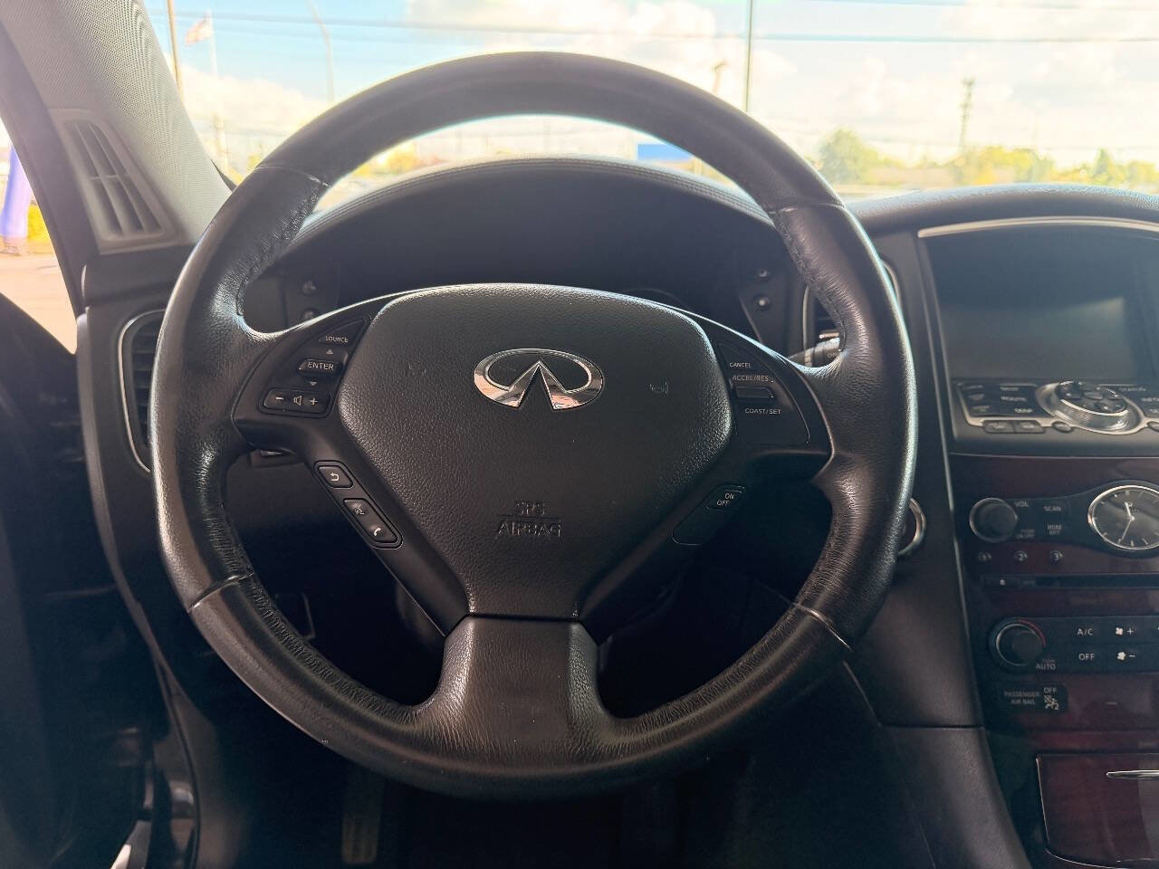 Used 2016 INFINITI QX50 2WD w/ Deluxe Touring Package image 34