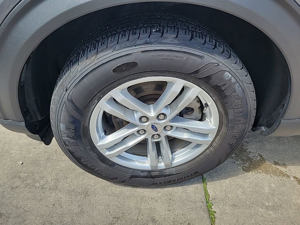 Used 2022 Ford Explorer XLT image 33