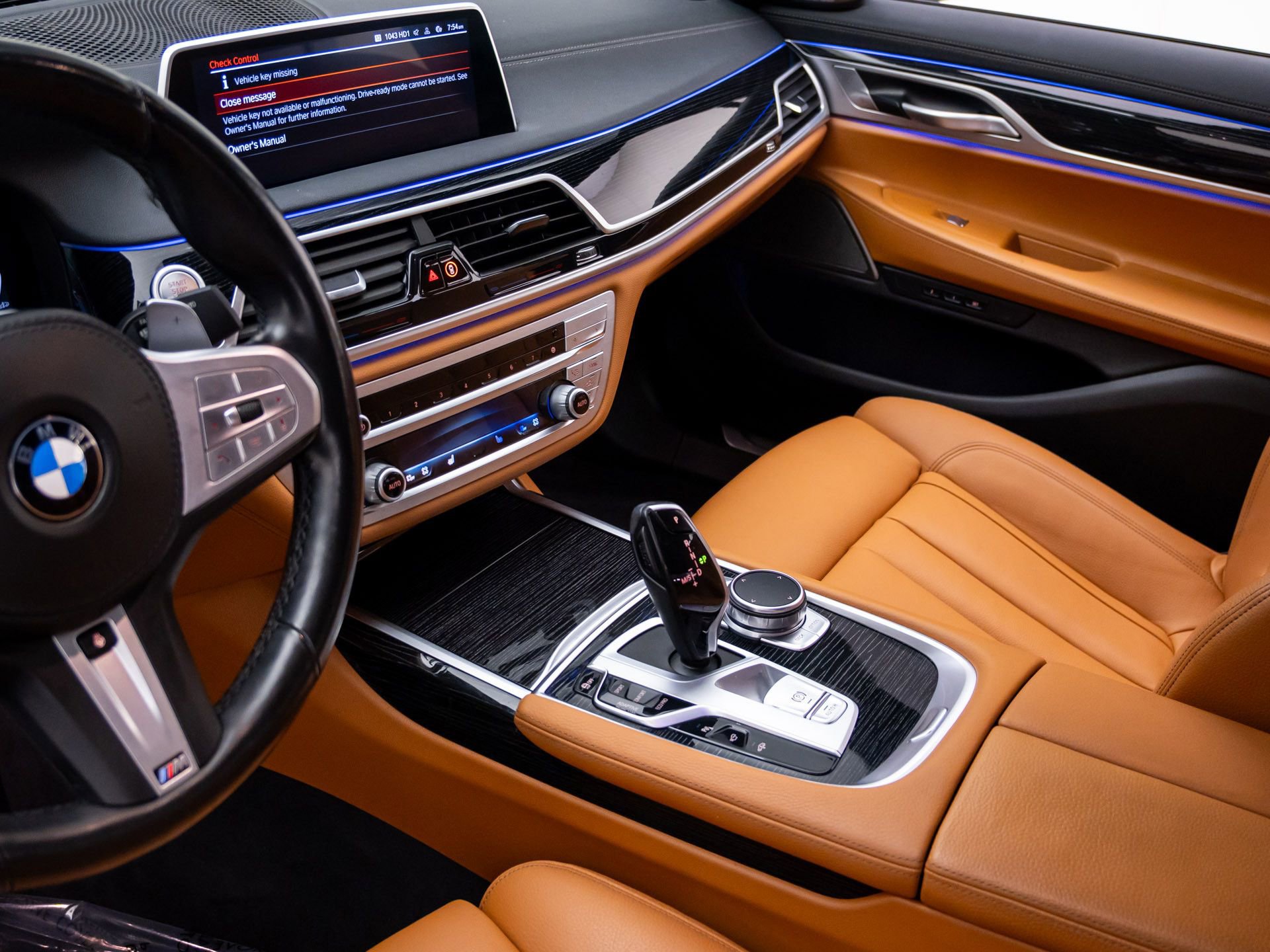 Used 2022 BMW 740i xDrive w/ M Sport Package AWD/4WD image 13