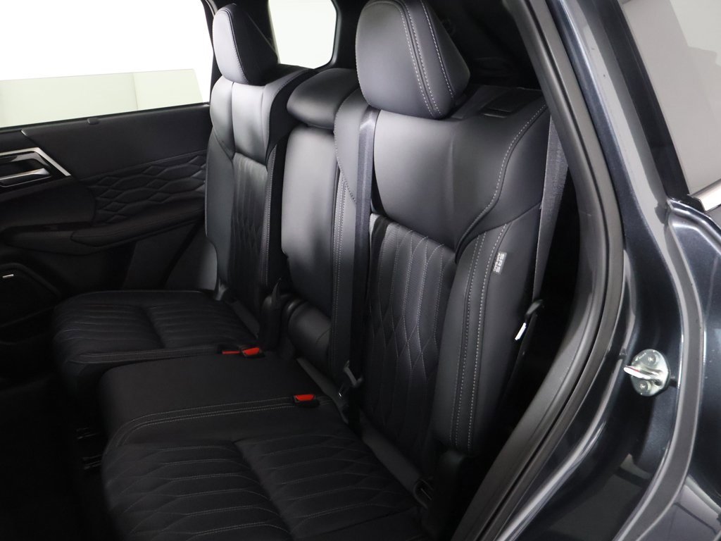 New 2026 Mitsubishi Outlander SEL image 37