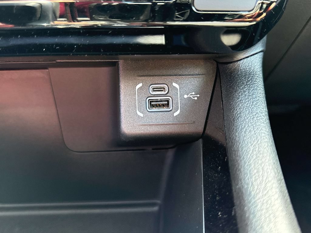New 2026 Jeep Compass Limited w/ Sun, Sound & Navigation Group AWD/4WD image 23
