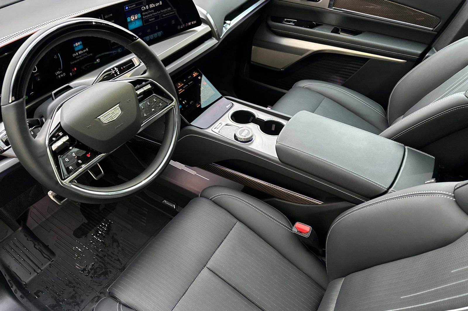 Used 2026 Cadillac Vistiq Sport w/ LPO, Floor Liner Package image 10