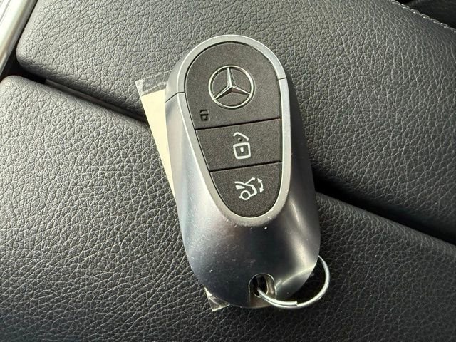 Used 2024 Mercedes-Benz GLC 300 4MATIC image 45