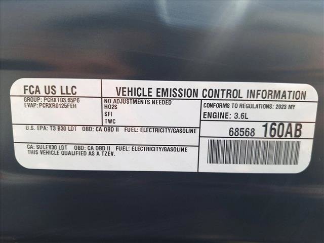 Used 2023 Chrysler Pacifica Pinnacle image 23