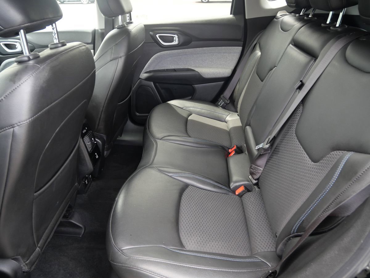 Used 2022 Jeep Compass Latitude w/ Convenience Group AWD/4WD image 24