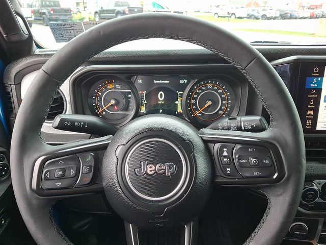 Used 2025 Jeep Wrangler Unlimited Sport AWD/4WD image 19