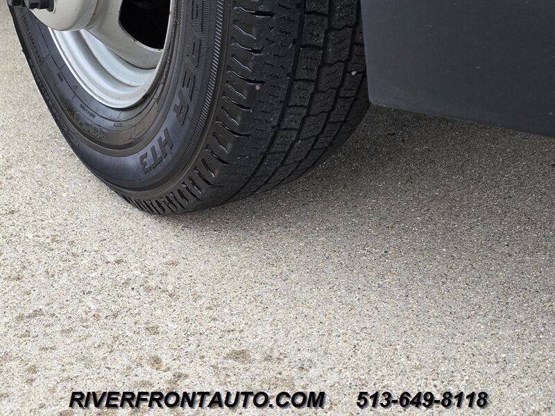 Used 2021 Chevrolet Express 3500 w/ Driver Convenience Package RWD image 19
