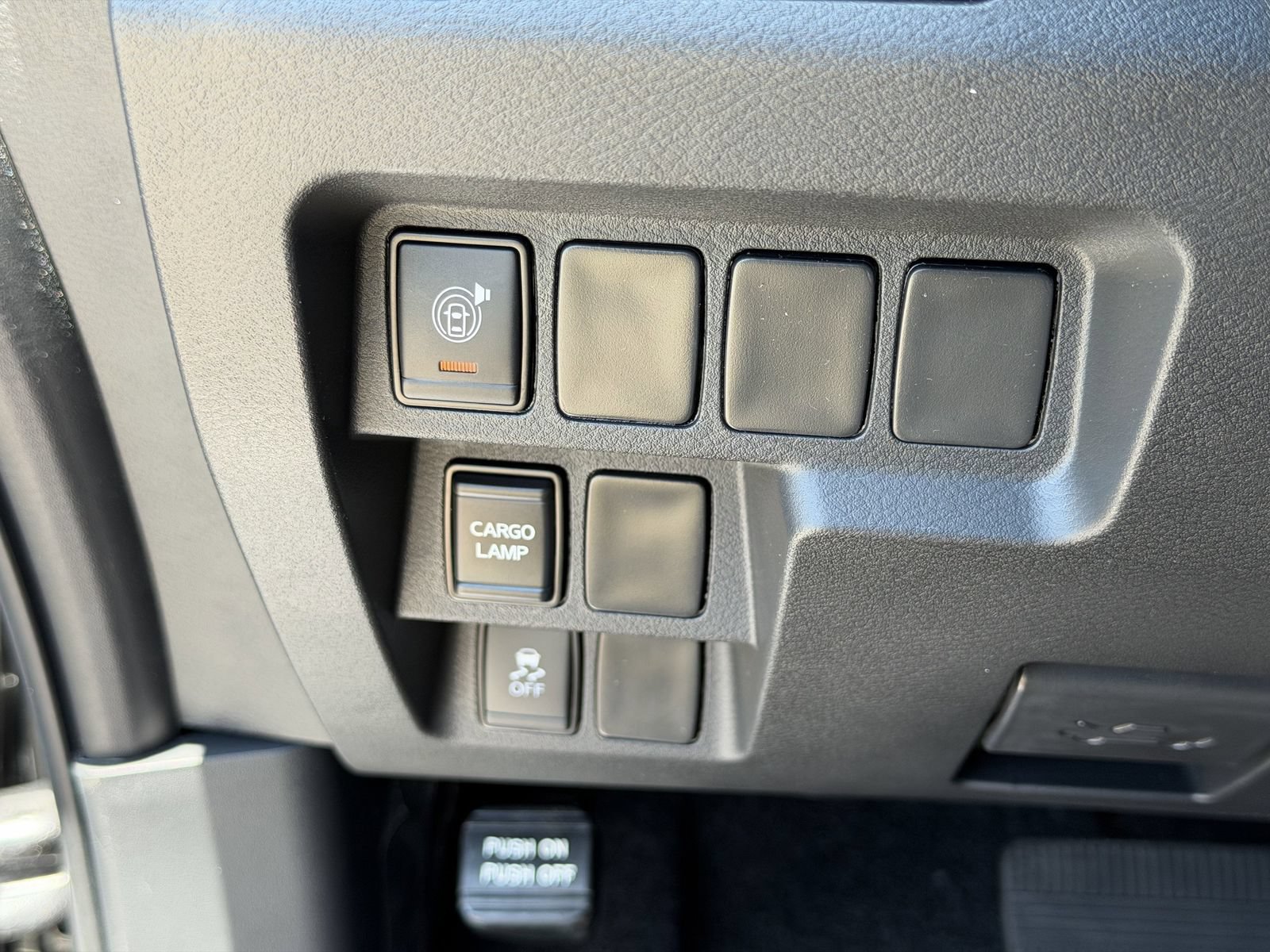 New 2026 Nissan Frontier SV w/ All-Weather Content Package AWD/4WD image 19