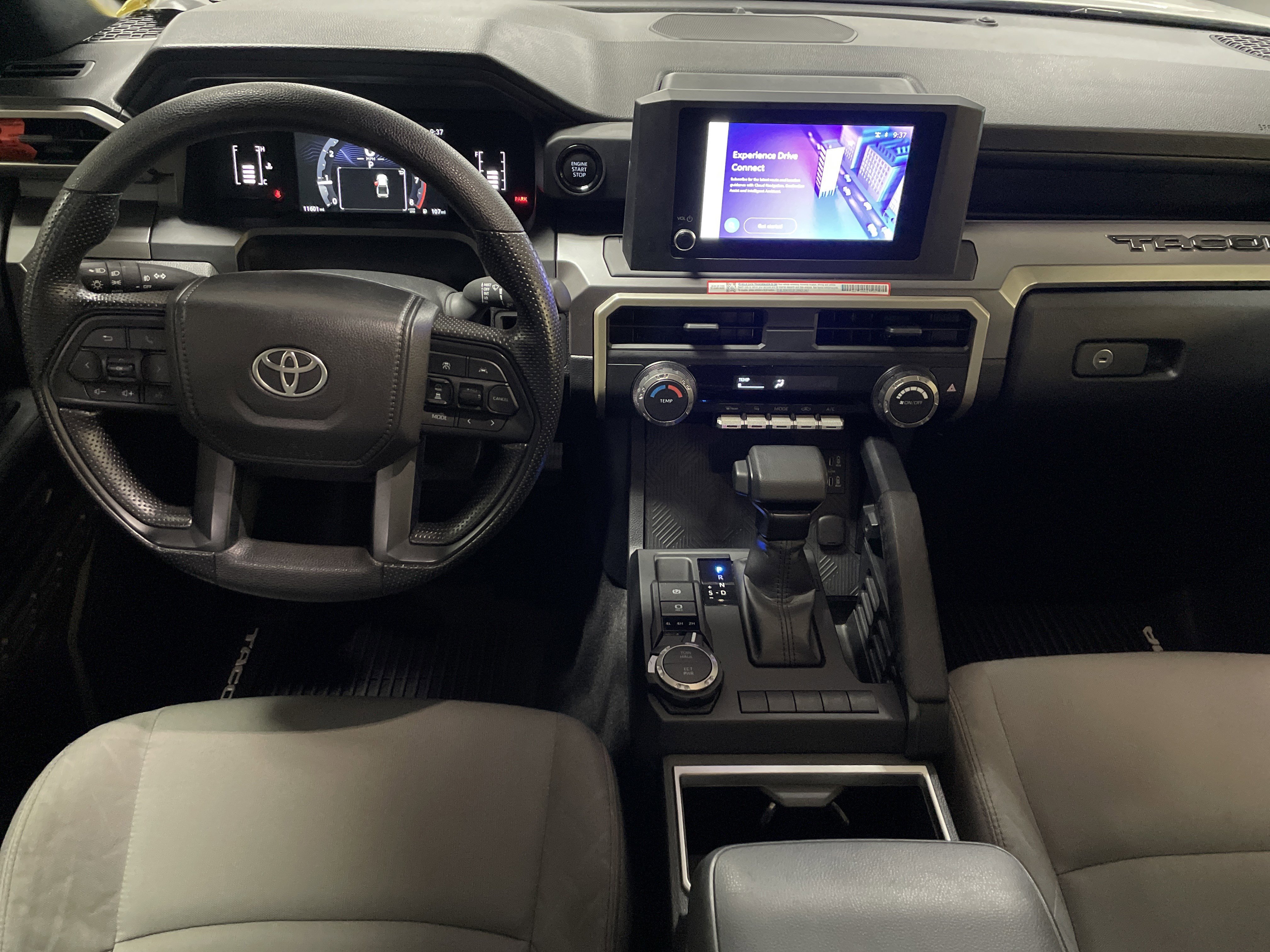 Used 2025 Toyota Tacoma SR5 AWD/4WD image 30
