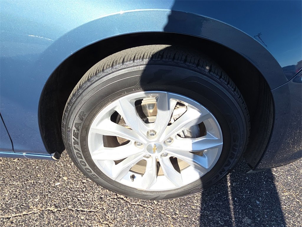 Used 2025 Chevrolet Malibu LT image 10