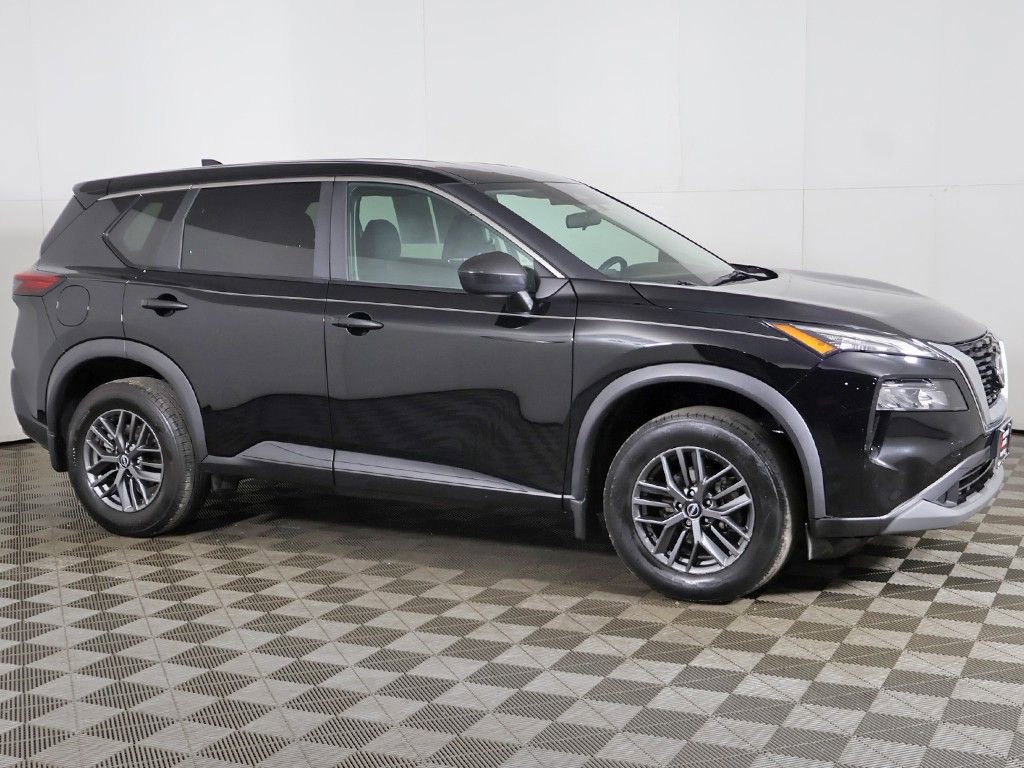 Used 2023 Nissan Rogue S AWD/4WD image 11