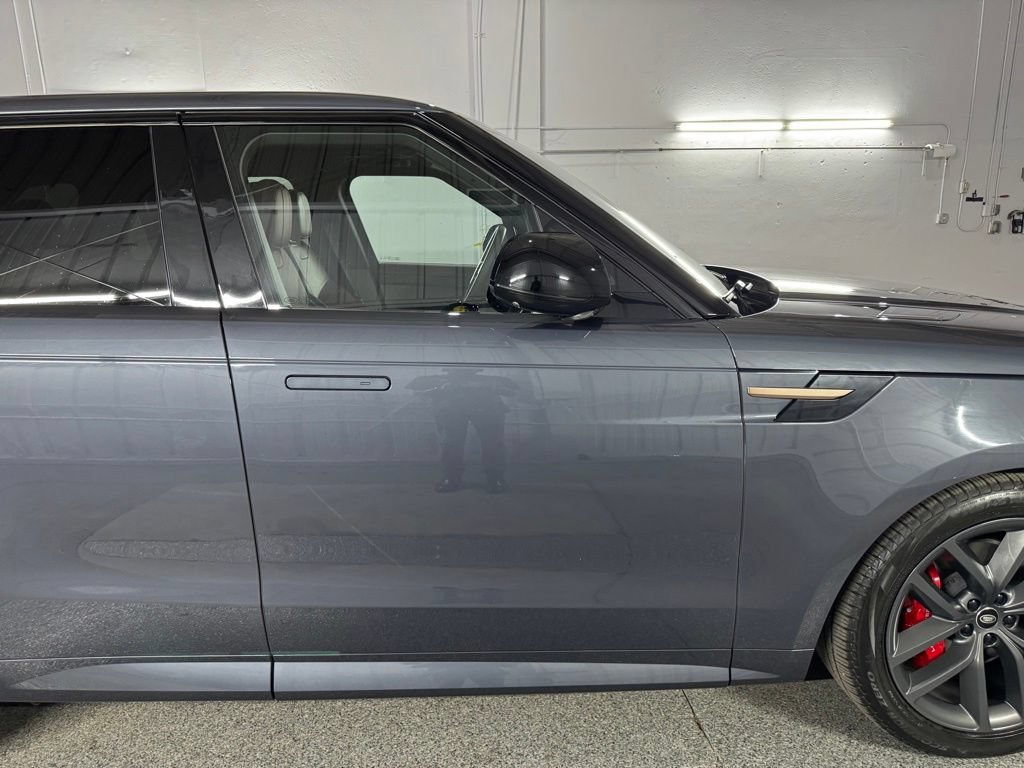 Used 2023 Land Rover Range Rover Sport SE Dynamic AWD/4WD image 8