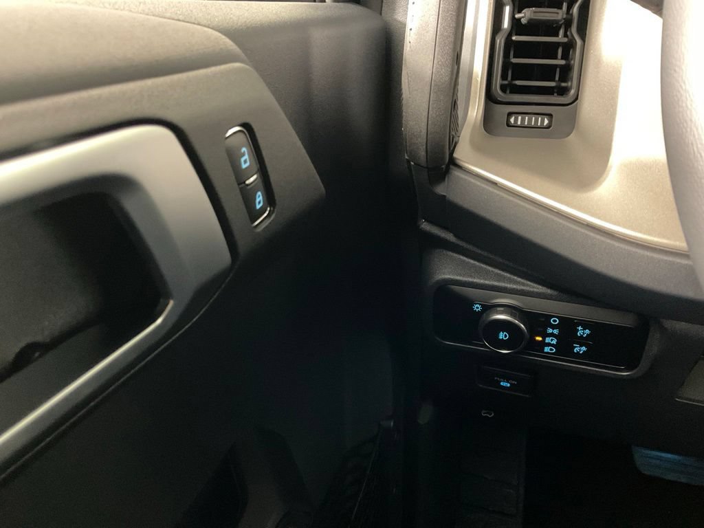 New 2026 Ford Bronco Outer Banks AWD/4WD image 19