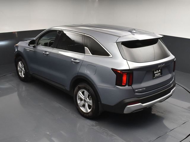 Certified 2025 Kia Sorento LX image 46